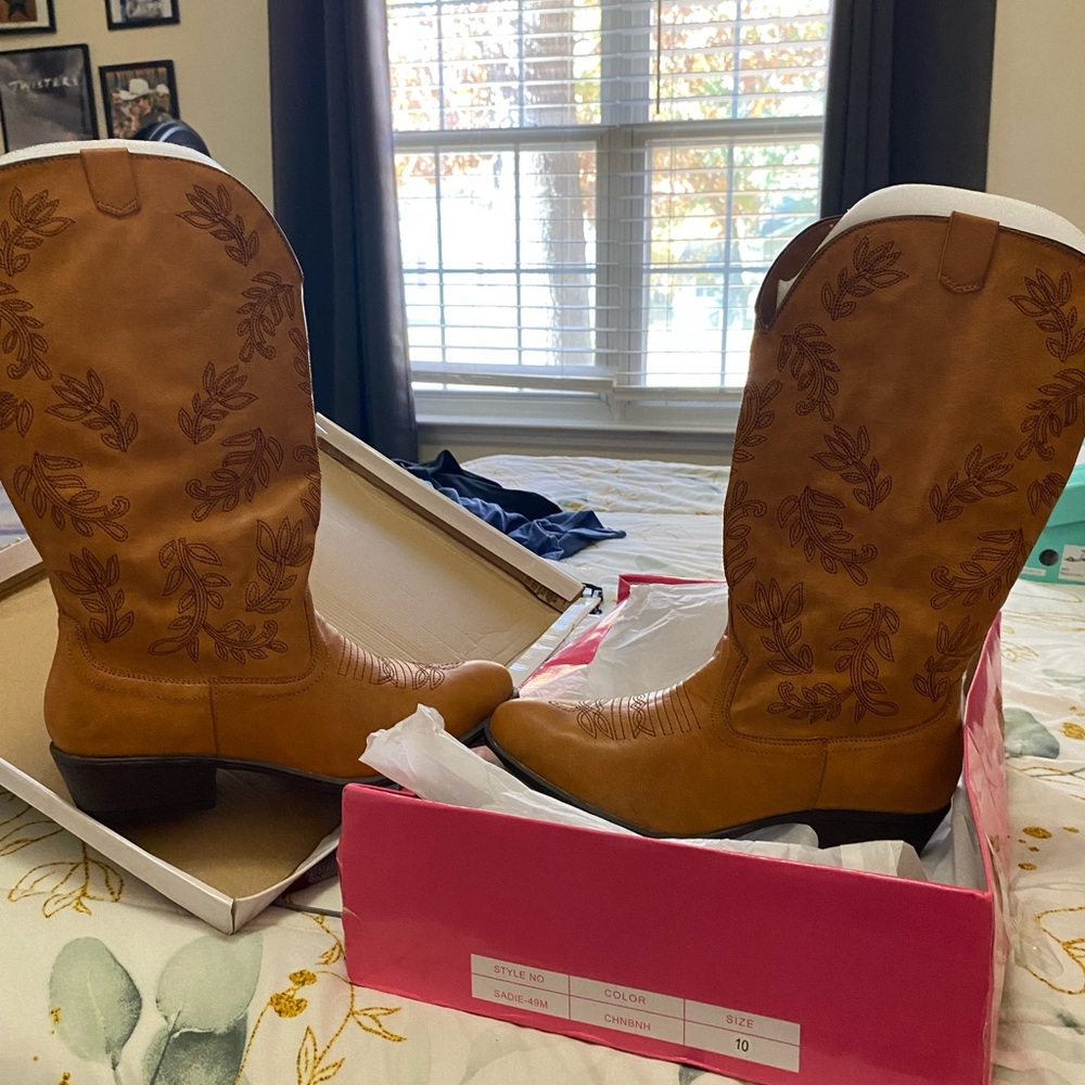 Brown Western Embroidered Boots